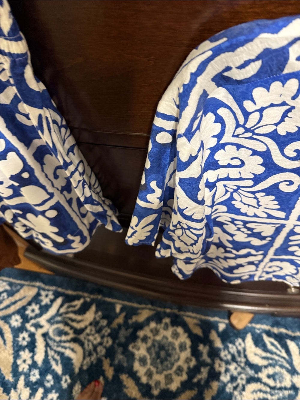 H&M Blue and White Floral Two-Piece Set - Picture 4 of 10